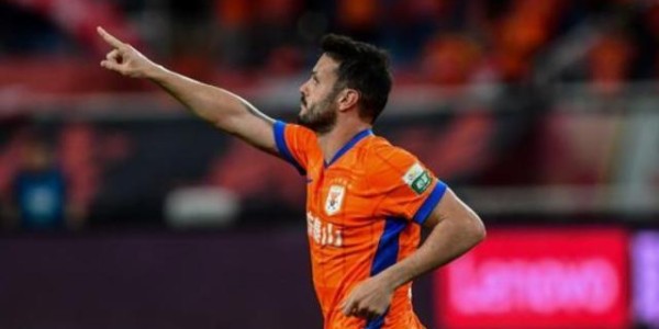 【中超】卡扎伊什维利戴帽徐皓阳头球 申花3比3泰山