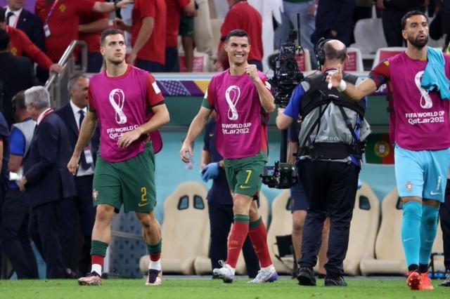 1669675849571099363.jpg Fir1Z9IX0AIpipF.jpg